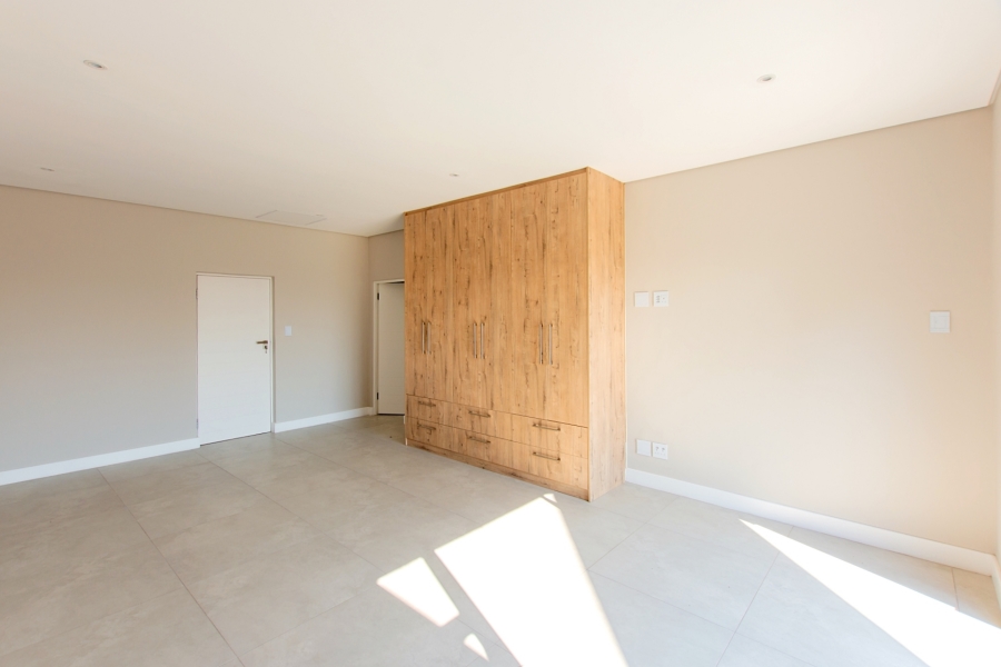 5 Bedroom Property for Sale in Myburgh Park Western Cape